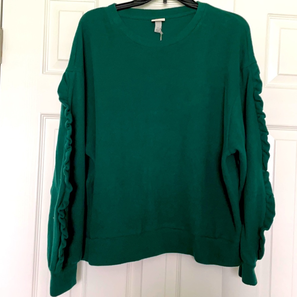 A NEW DAY GREEN RUFFLE SLEEVE SWEATER